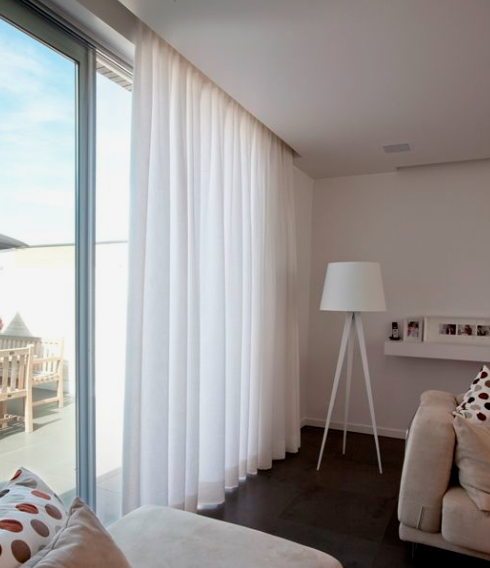 Ejemplo de cortinera con led.